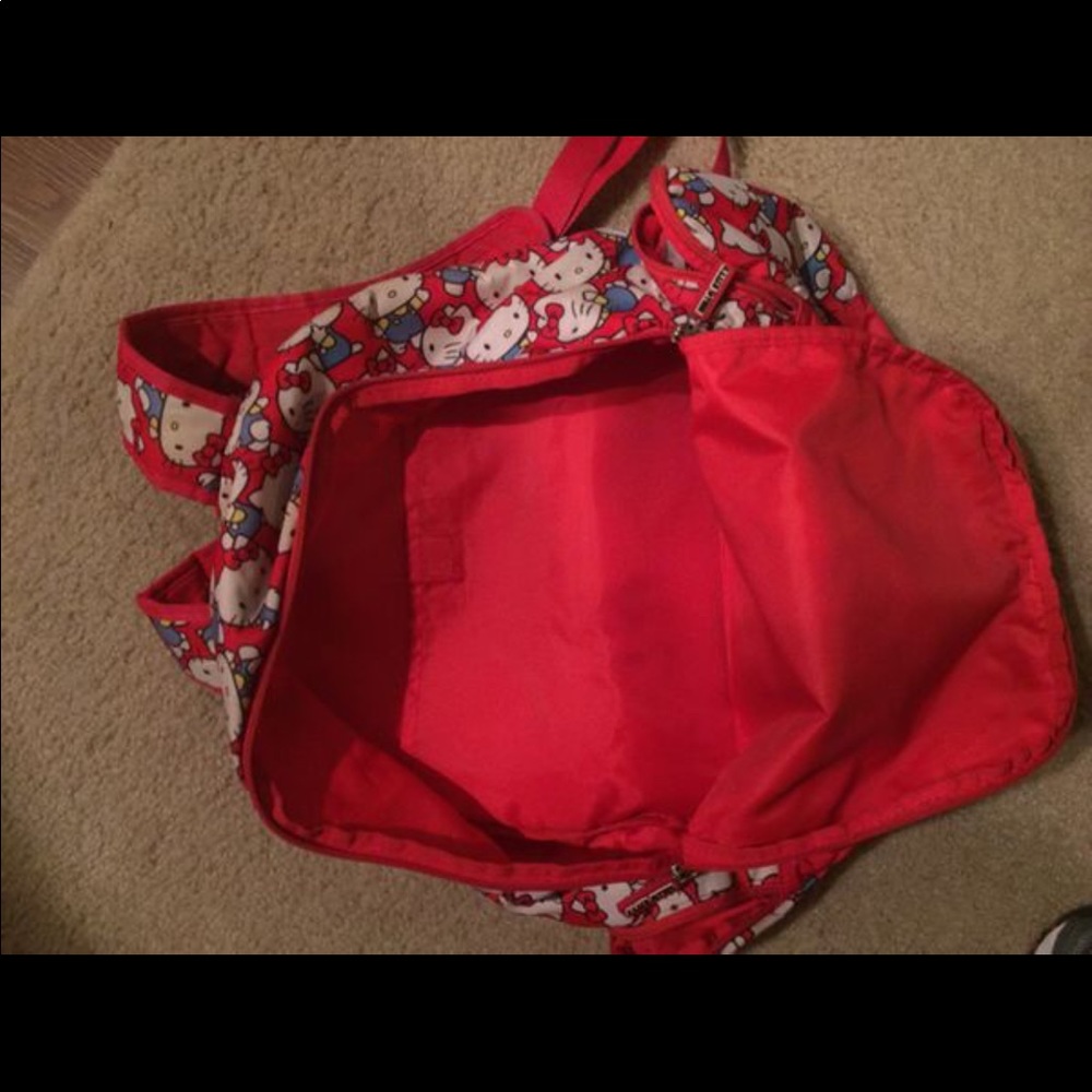 Hello kitty backpack - Picture 2 of 6